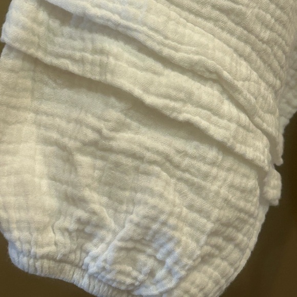 Knox Rose | Size Medium White Textured Boho Romper - Picture 3 of 10